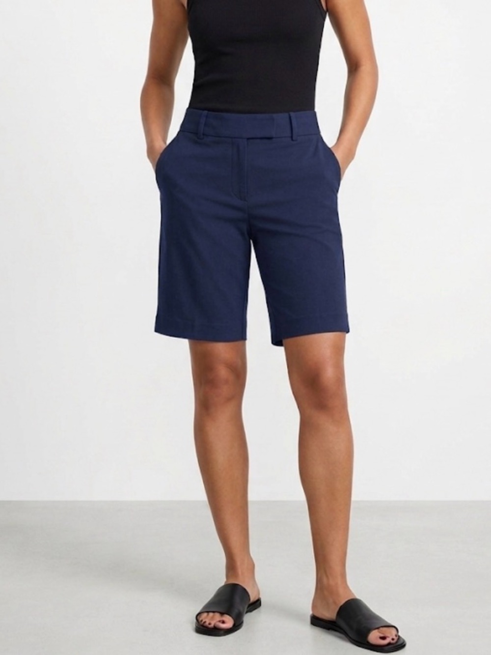 HILARY RADLEY Standard Waistband Shorts, Pockets, Women’s Size M/M, Navy Blue
